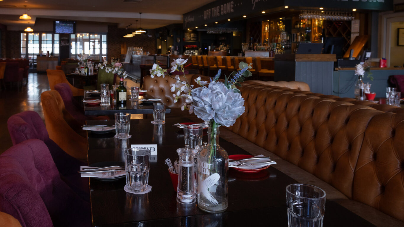 Off-the-Bone-Table-Setting