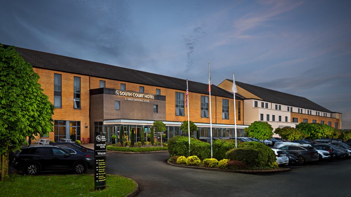 Southcourt Exterior Hotel Image
