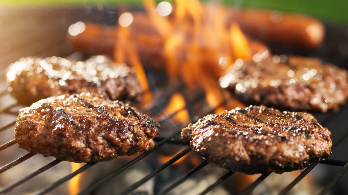 burgers on bbq